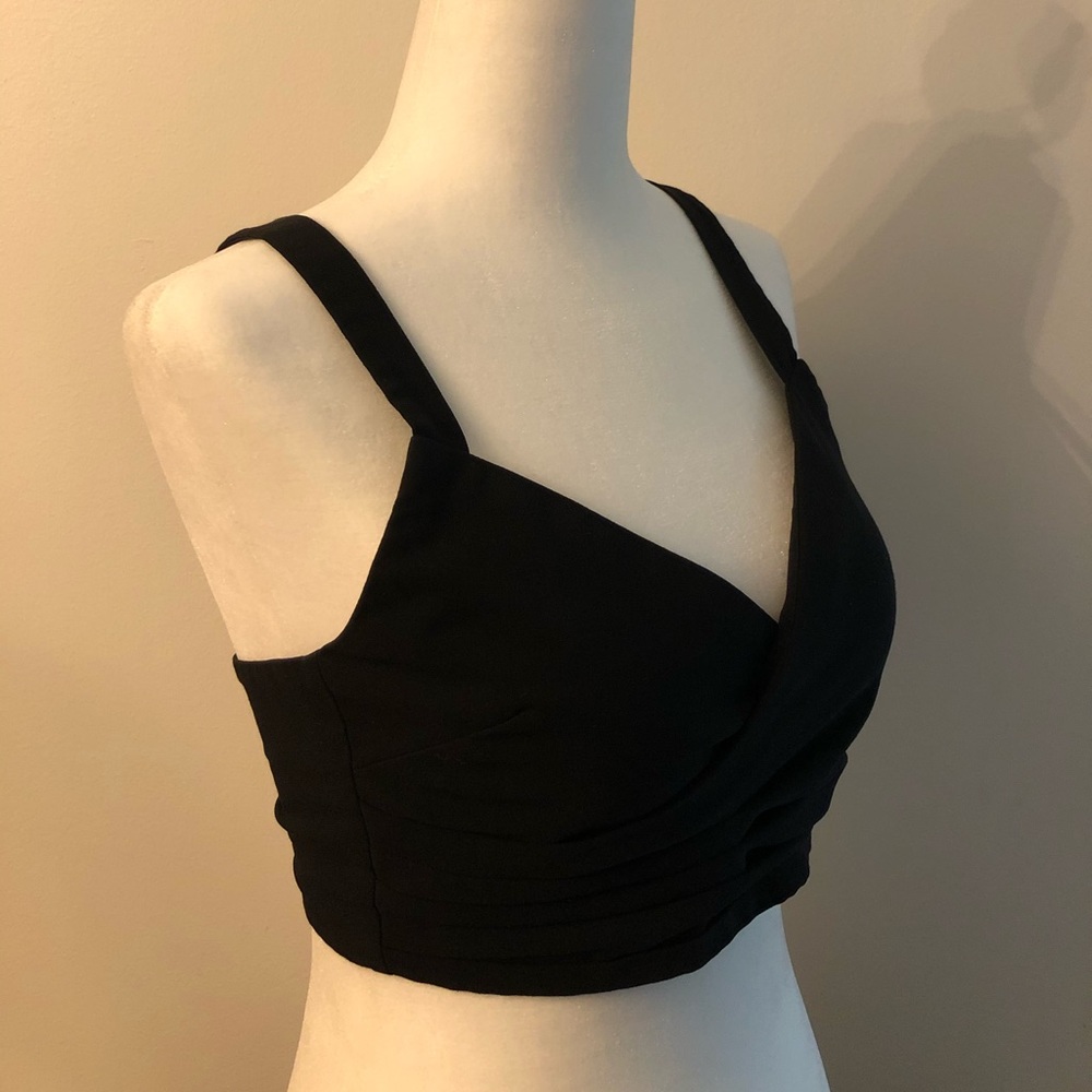 Babaton Black Pleated Crop Tank w/ Zip Back